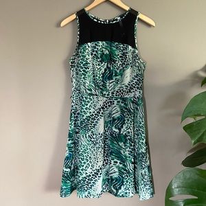Kenzie green animal print dress - Size M